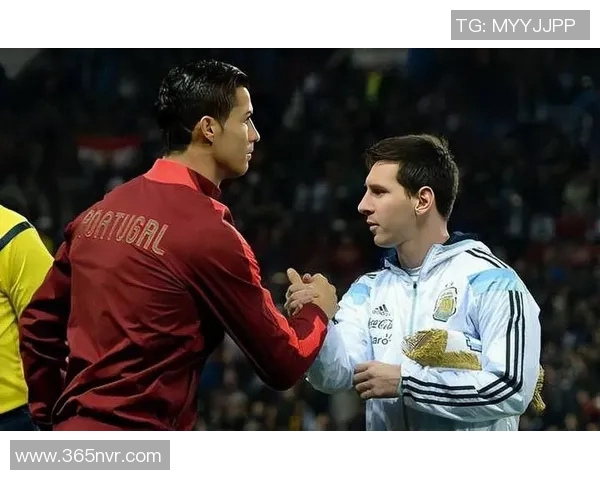 电影明星与足球明星同框互动视频揭秘他们的友谊与合作趣事 电影明星与足球明星同框互动视频揭秘他们的友谊与合作趣事